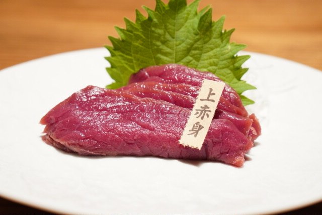 馬肉と炉端焼き きてあ 馬刺し階段盛り合わせ